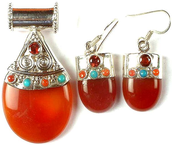 Carnelian Pendant & Earrings Set With Gemstones