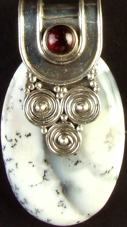 Dendrite Oval Pendant with Garnet