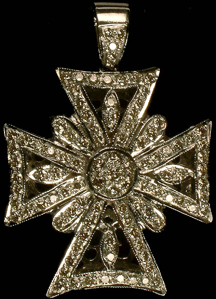 Designer White Gold Pendant with Diamonds