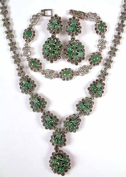 Emerald Necklace, Bracelet & Earrings Set
