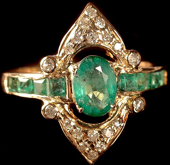 Faceted Emerald Ring with Diamonds