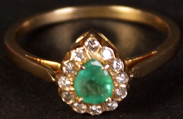 Faceted Emerald Teardrop Ring with Diamond