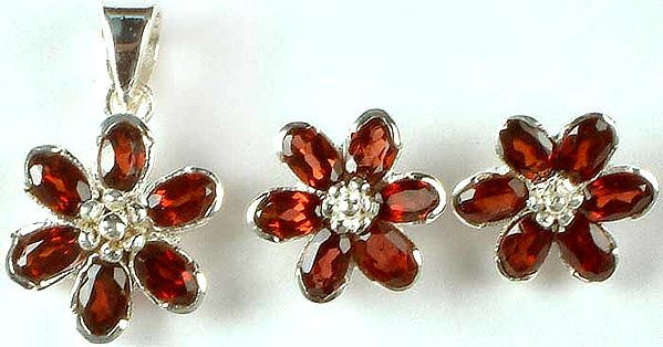 Faceted Garnet Flower Pendant & Earrings Set