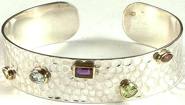 Faceted Gemstone Bracelet with Dimples