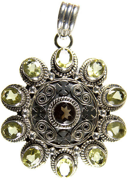 Faceted Peridot Chakra Pendant with Central Smoky Quartz