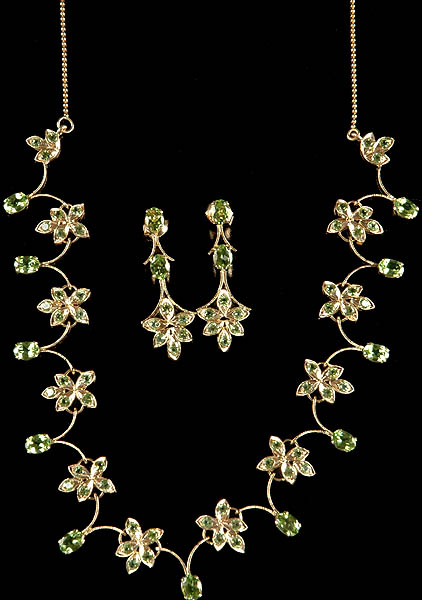Faceted Peridot Floral Necklace with Earrings Set