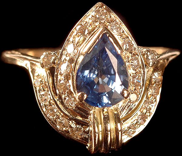 Faceted Sapphire Finger Ring with Diamonds