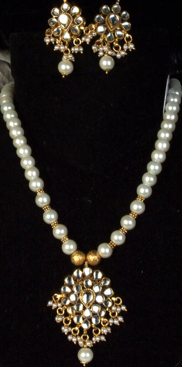 Faux Pearls and Kundan Necklace Set