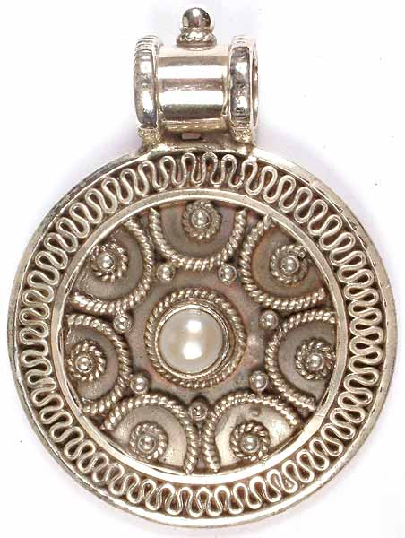 Filigree Pendant with Pearl