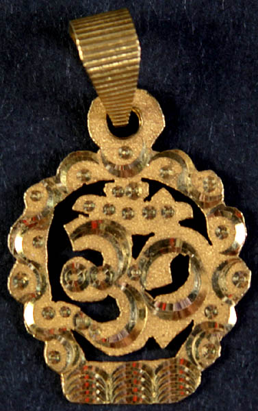 Finely Crafted Om (AUM) Pendant