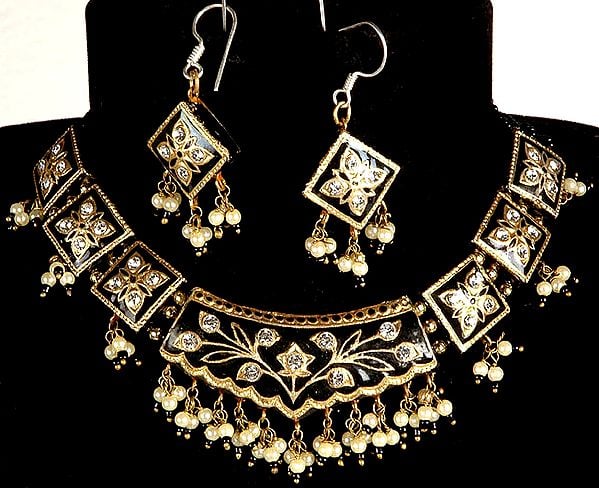 Floral Black Mughal Necklace with Earrings