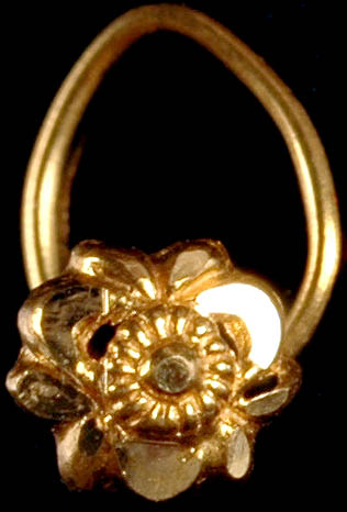 Floral Fine Nose Pin
