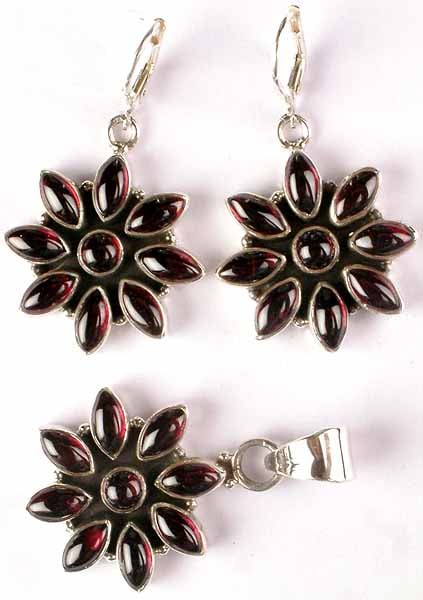 Garnet Flower Pendant & Earrings Set