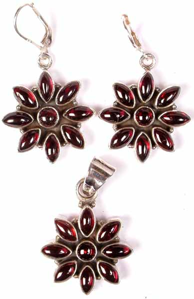 Garnet Flower Pendant & Earrings Set