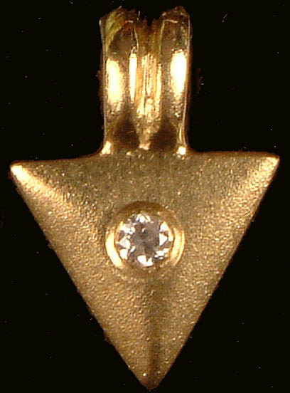 Gold Yoni with Diamond Bindu (Small Pendant)