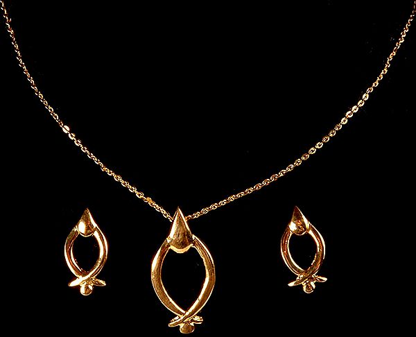 Golden Necklace with Earrings