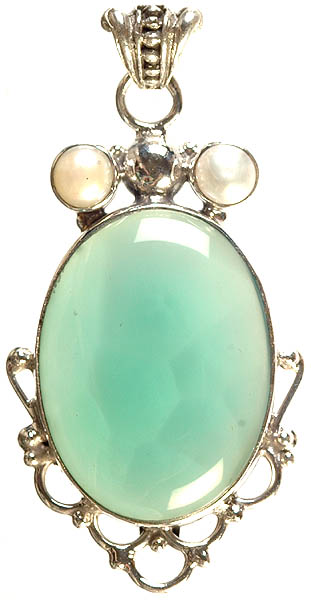 Green Chalcedony Pendant with Twin Pearl