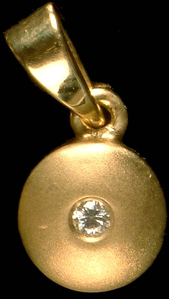 Small Circular Pendant with Central Diamond