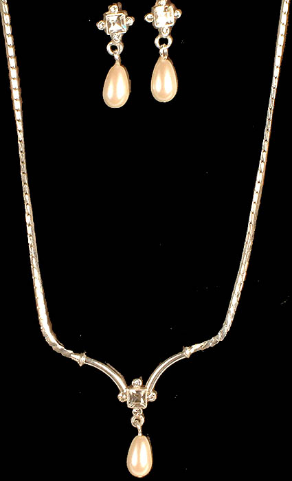 Imitation Pearl Necklace with Matching Earrings