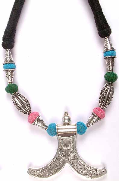Incised Claw Necklace