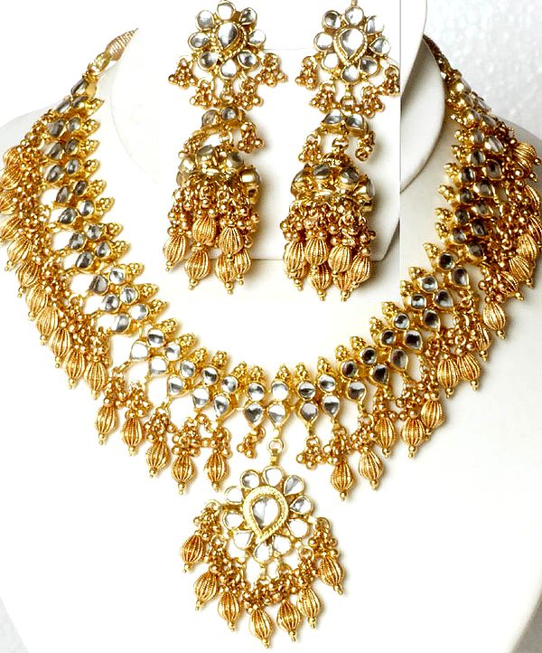 Kundan Necklace Set with Golden Beads
