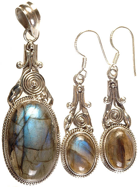 Labradorite Pendant with Matching Earrings