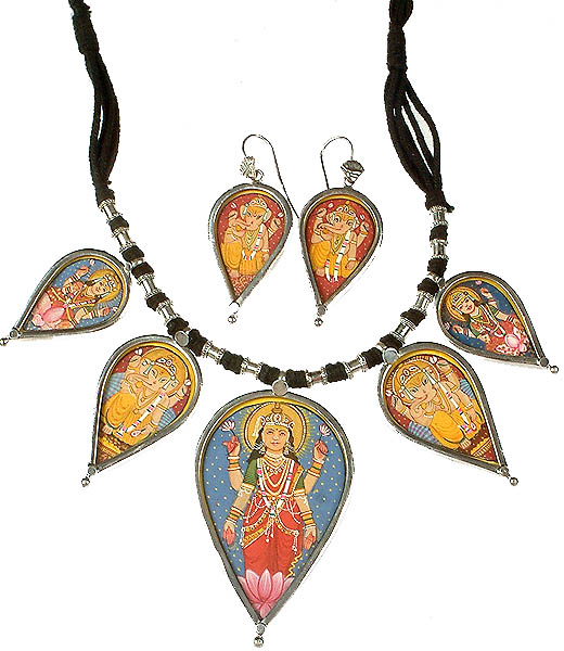 Lakshmi Ganesha Necklace with Earrings Set