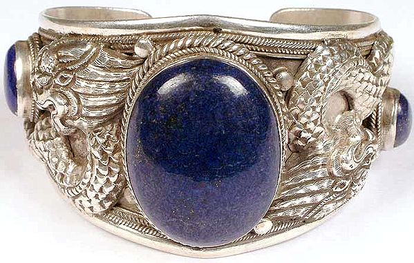 Lapis Lazuli Bracelet with Finely Carved Dragons