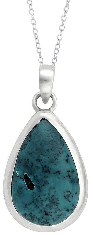 Beautiful Turquoise Stone Studded in Stylish Sterling Silver Pendant
