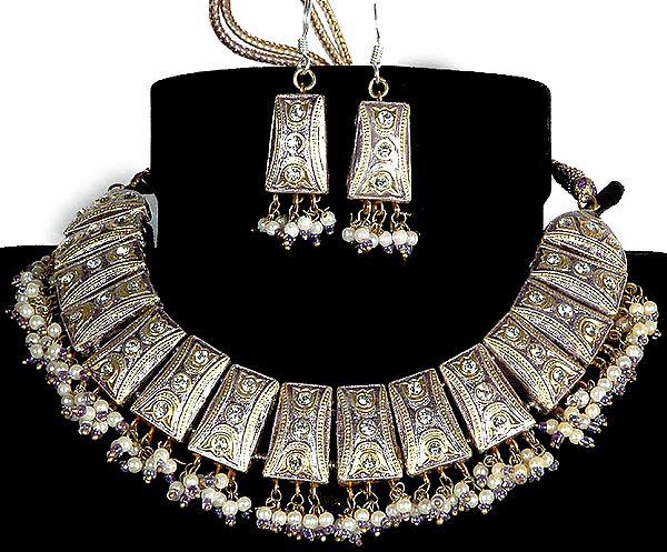 Light Purple Mughal Necklace with Earrings with Golden Accents