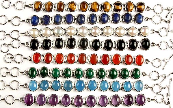 Lot of Eight Gemstone Bracelets (Tiger Eye, Lapis Lazuli, Pearl, Black Onyx, Carnelian, Malachite, Blue Chalcedony and Amethyst)