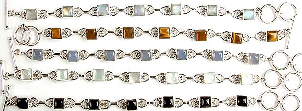 Lot of Five Bracelets of Gemstones (Rainbow Moonstone, Tiger Eye, Blue Chalcedony, MOP and Black Onyx)