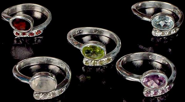 Lot Of Five Faceted Gemstones Rings