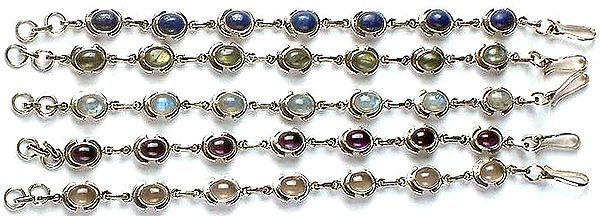 Lot of Five Gemstone Bracelets<br>(Lapis Lazuli, Labradorite, Rainbow Moonstone, Amethyst & Rose Quartz)
