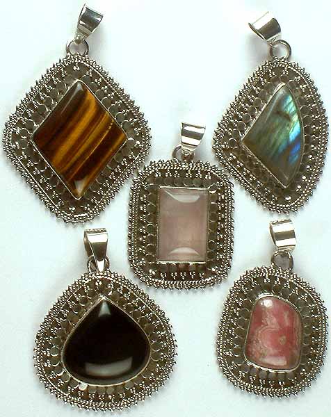 Lot of Five Gemstone Pendants (Tiger Eye, Labradorite, Rose Quartz, Black Onyx and Dendrite)