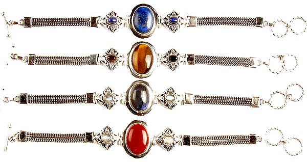 Lot of Four Gemstone Bracelets (Lapis Lazuli, Tiger Eye, Labradorite and Carnelian)