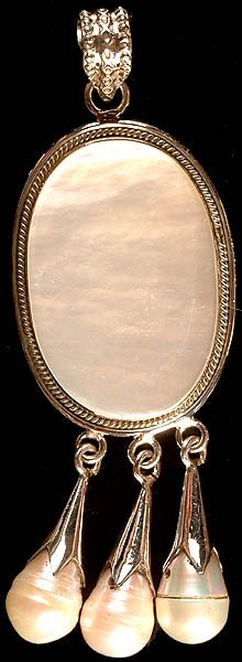 MOP Oval Pendant with Pearl Charms