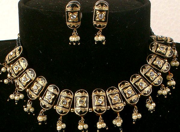 Mughal Necklace with Matching Earrings Set