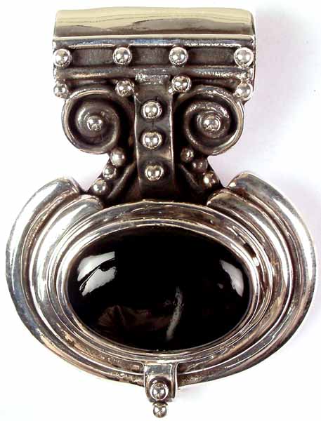 Mughal Pendant with Black Onyx