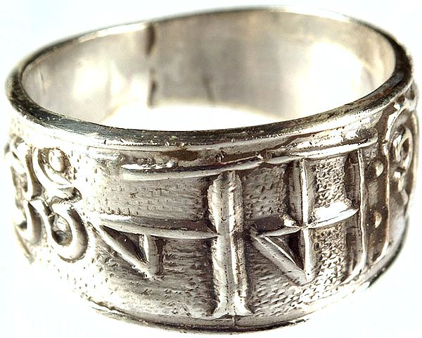 Om Namah Shivai Finger Ring