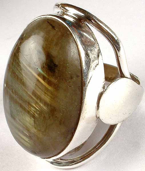 Oval Labradorite Ring