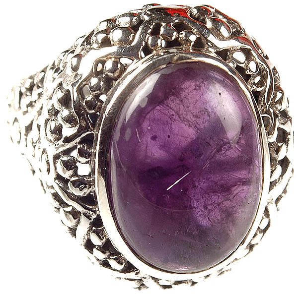 Oval Ring of Amethyst