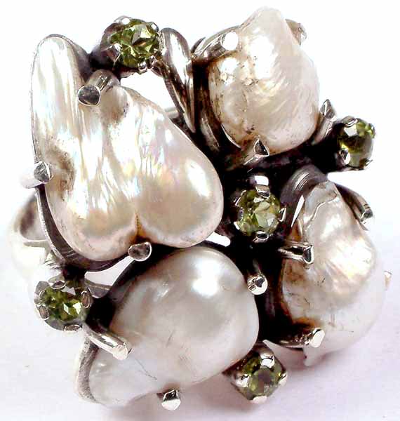 Pearl and Peridot Ring