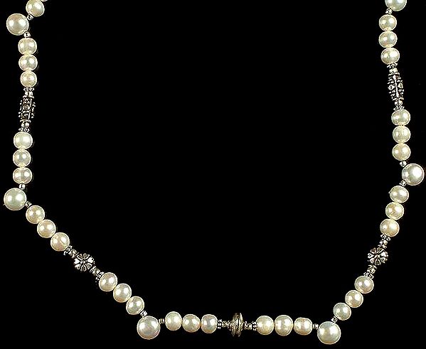 Pearl Beaded Necklace