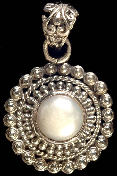 Pearl Chakra Pendant