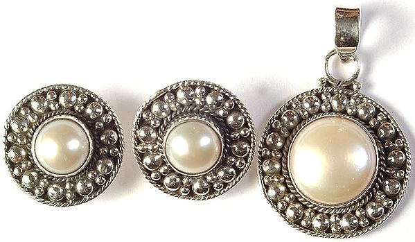 Pearl Pendant with Tops Set