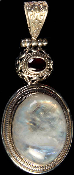 Rainbow Moonstone Oval Pendant with Faceted Garnet
