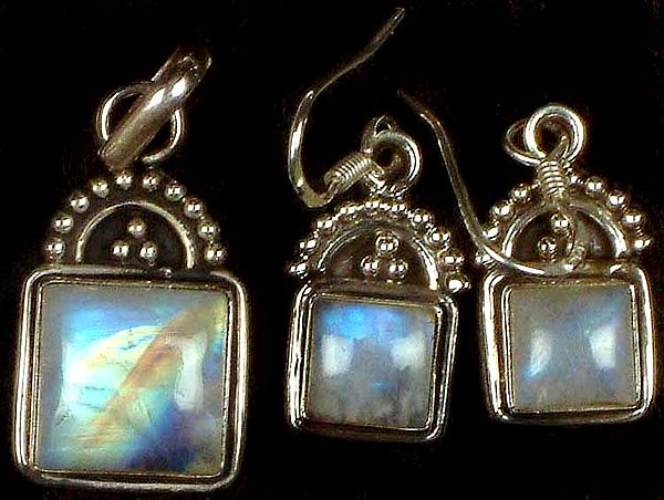 Rainbow Moonstone Pendant & Earrings Set