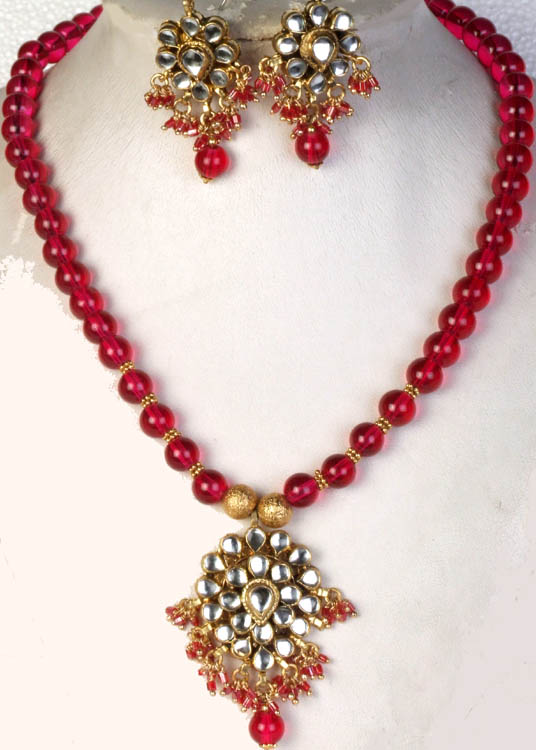 Red Kundan Necklace Set with Glass Beads