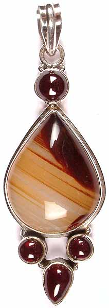 Red Onyx Pendant with Garnet
